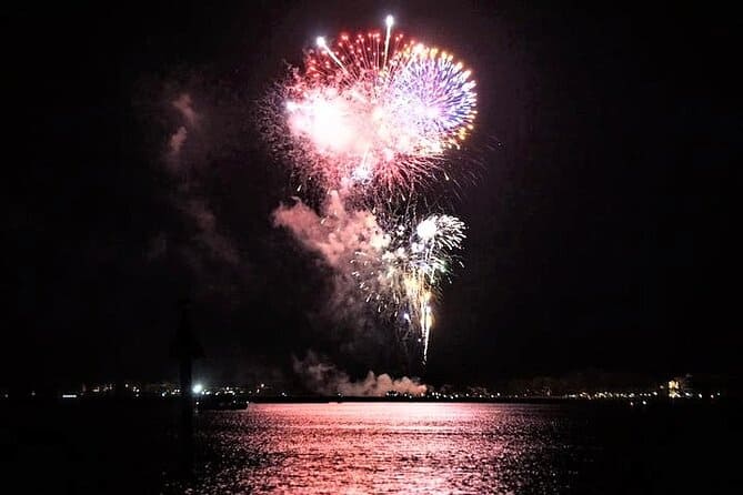 fireworks show from dolphin cruises hilton head 